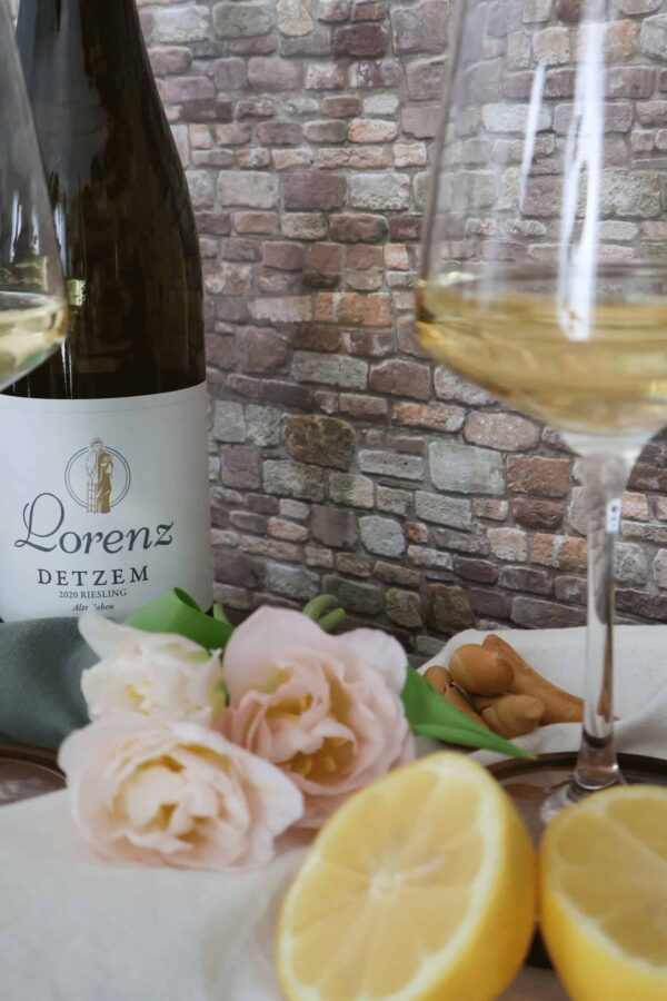 Trockenen Riesling ,,Alte Rebe'' vom Weingut Lorenz kaufen.